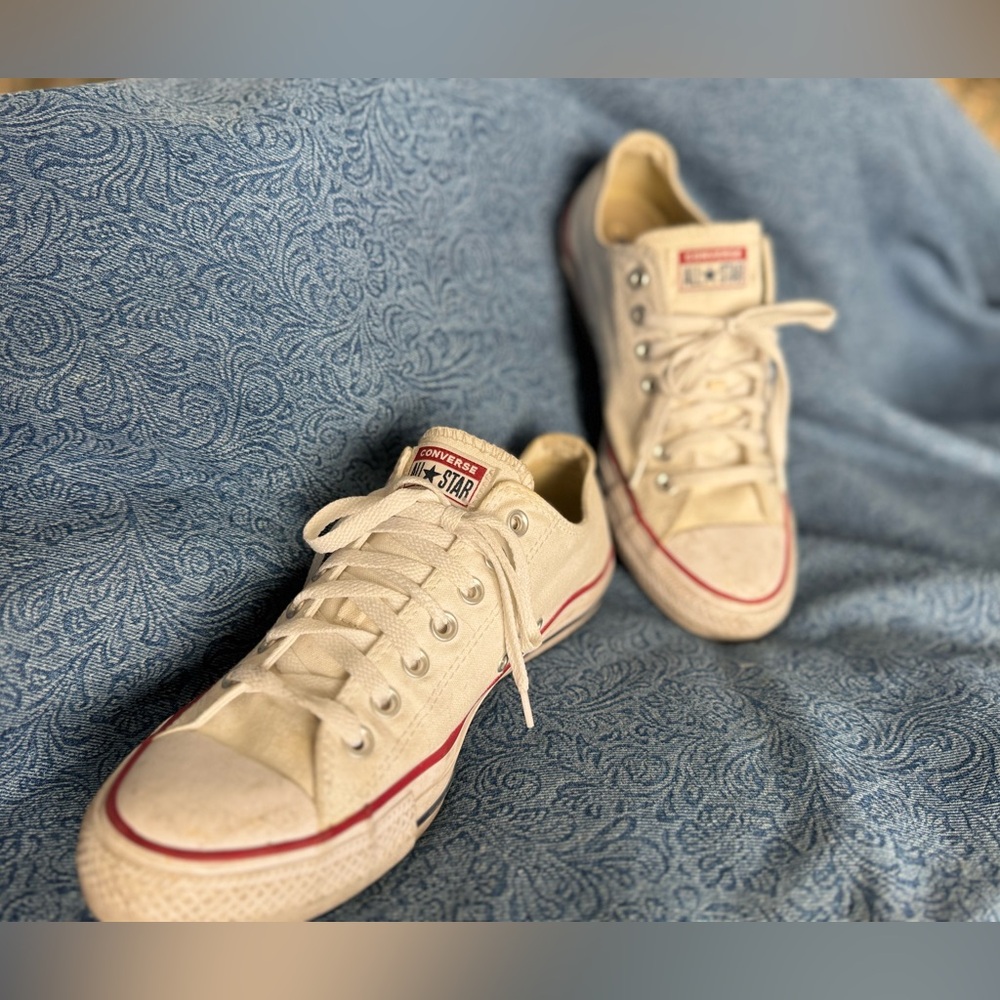 Converse Chuck Taylor All Star Low Top Sneakers Classic Off-White Canvas | 8.5